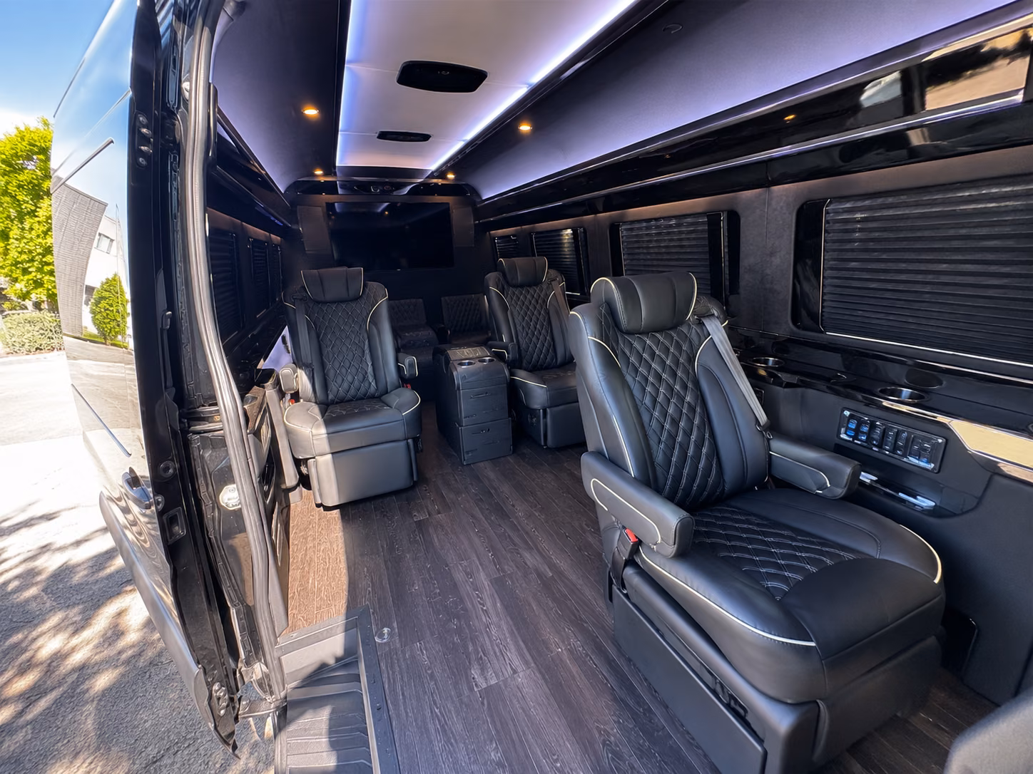richardson 20 passenger sprinter van inside