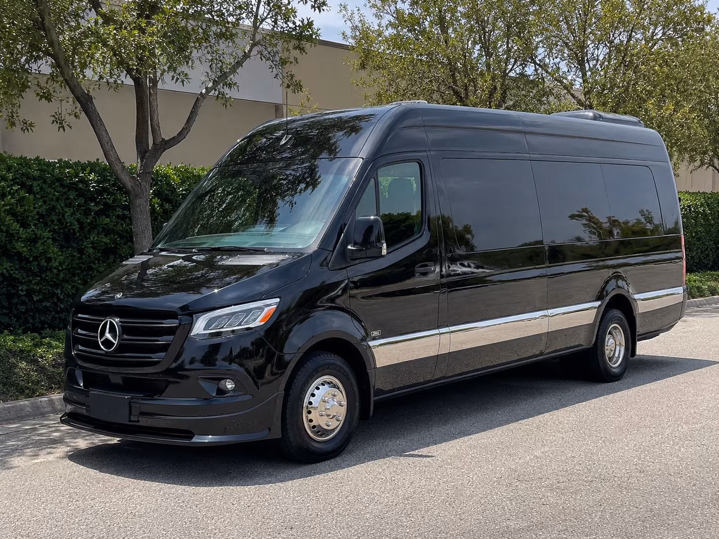 richardson 20 passenger sprinter van